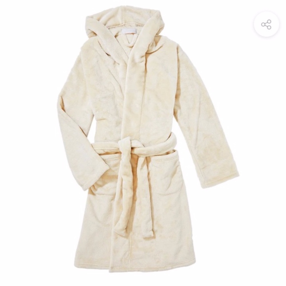 NWT summer& Rose Plush Robe